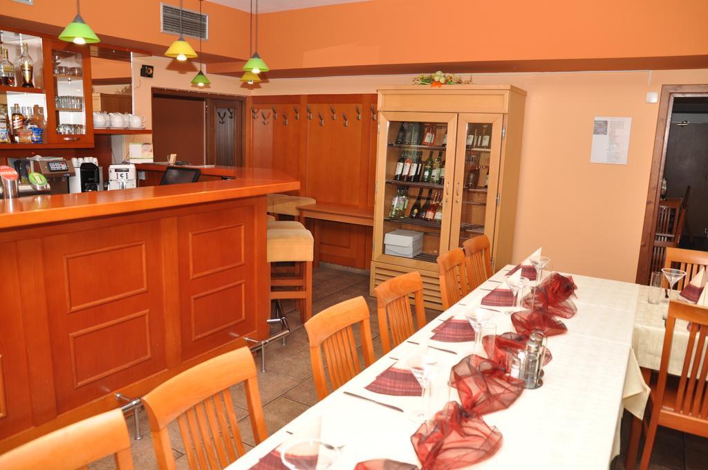 Pension & Restaurant Silma With Wellness Rychvald Eksteriør billede